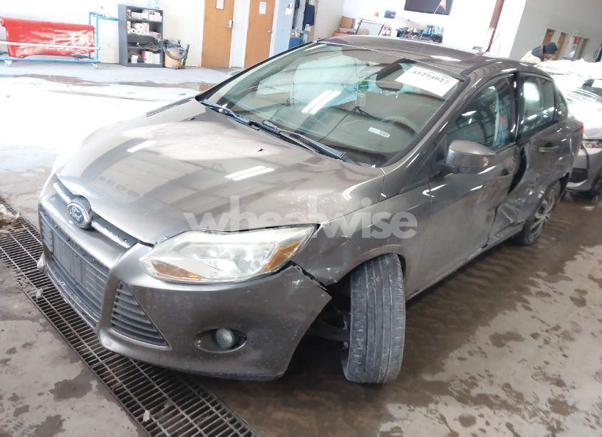 Photo 2 of 2012 Ford Focus SE (VIN 1FAHP3F29CL127055)