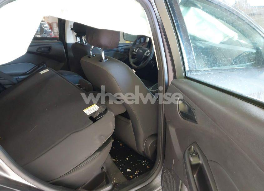 Photo 8 of 2012 Ford Focus SE (VIN 1FAHP3F29CL127055)