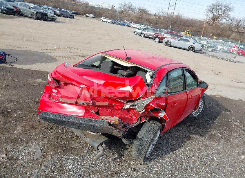 Photo 6 of 2012 Ford Focus SE (VIN 1FAHP3F29CL128254)