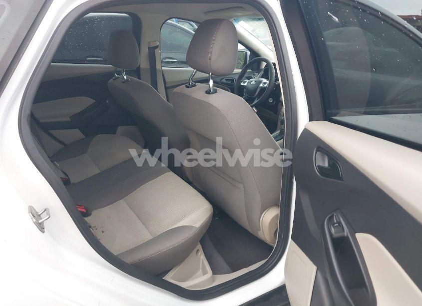 Photo 8 of 2012 Ford Focus SE (VIN 1FAHP3F29CL141649)