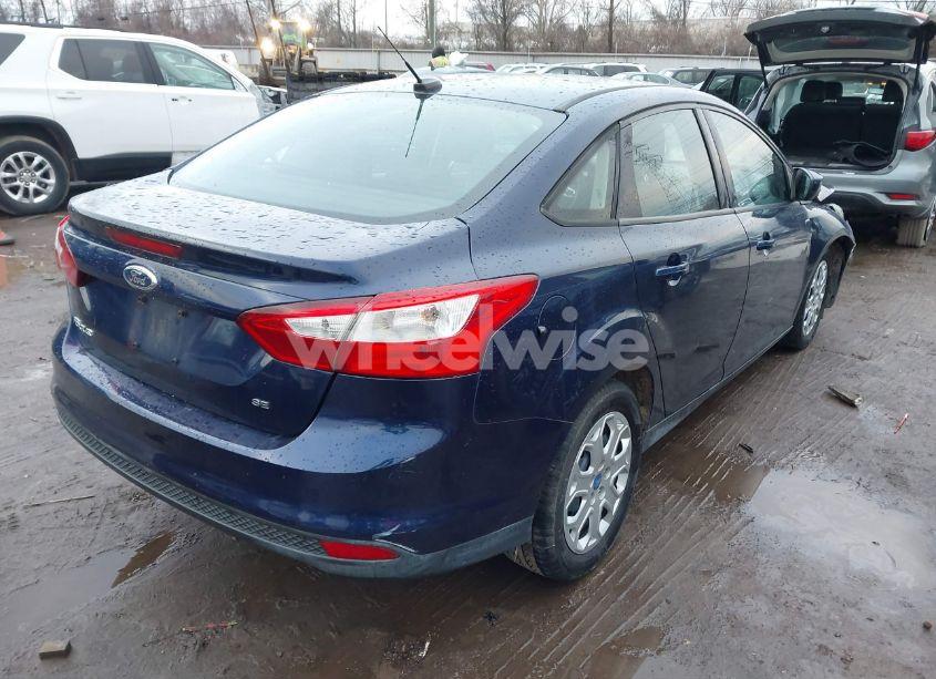 Photo 4 of 2012 Ford Focus SE (VIN 1FAHP3F29CL152649)