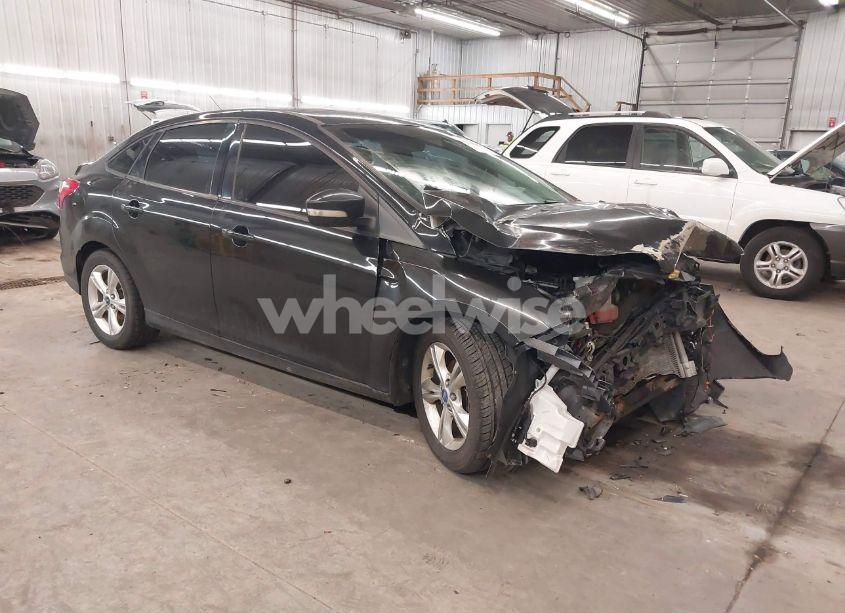 2012 Ford Focus SE (VIN 1FAHP3F29CL153171) main photo