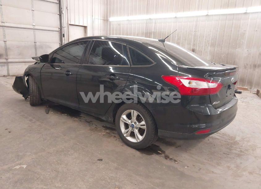 Photo 3 of 2012 Ford Focus SE (VIN 1FAHP3F29CL153171)