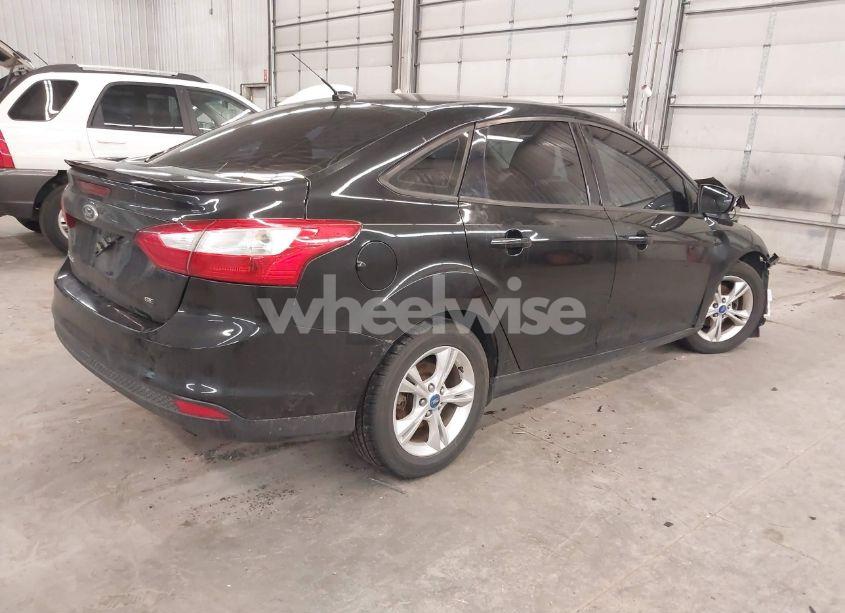 Photo 4 of 2012 Ford Focus SE (VIN 1FAHP3F29CL153171)