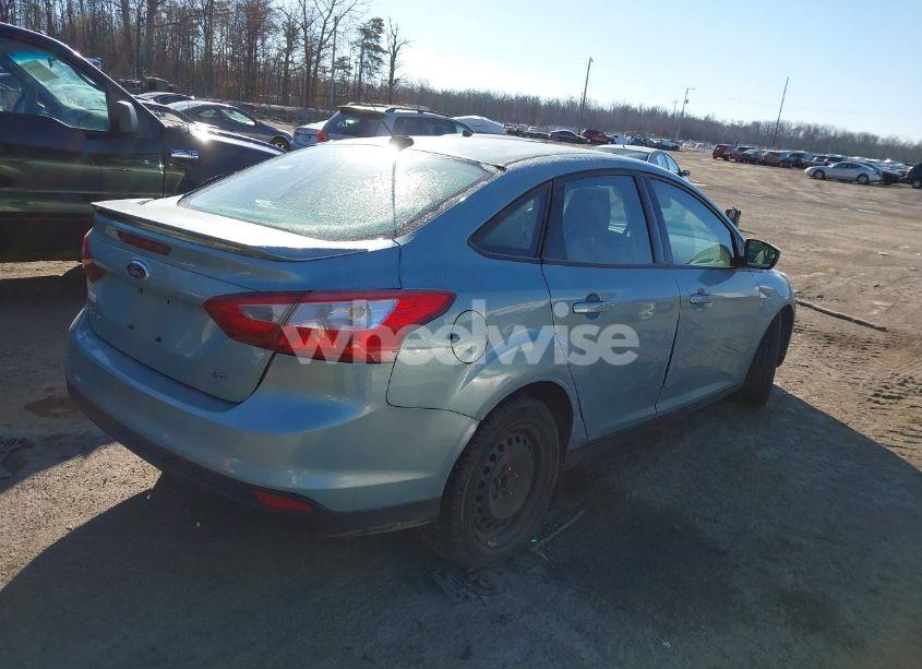 Photo 4 of 2012 Ford Focus SE (VIN 1FAHP3F29CL160573)