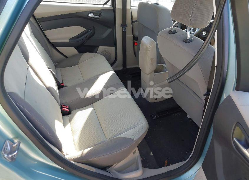 Photo 8 of 2012 Ford Focus SE (VIN 1FAHP3F29CL160573)