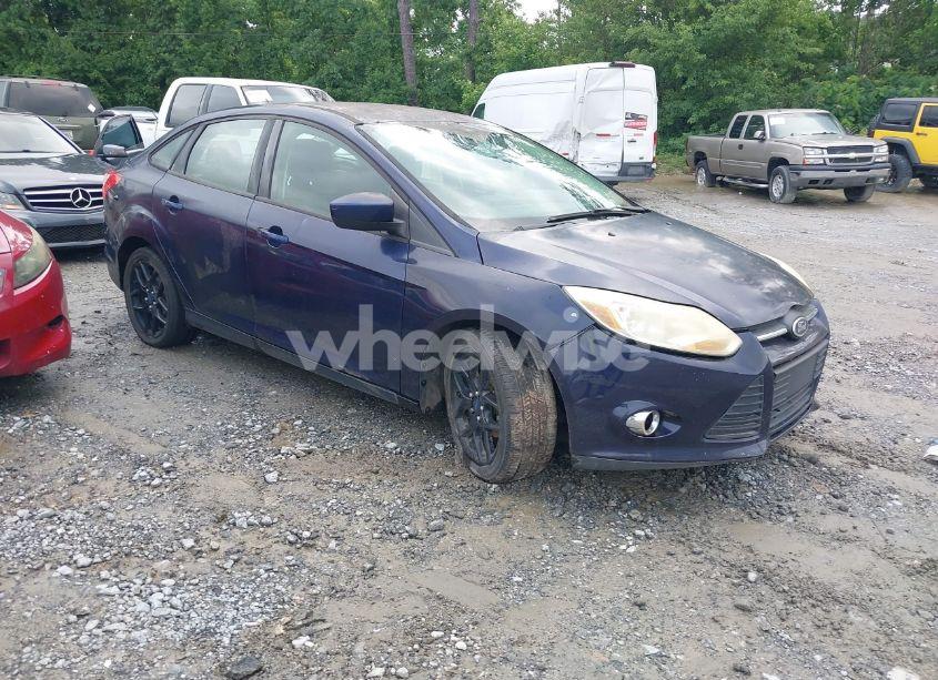 2012 Ford Focus SE (VIN 1FAHP3F29CL163358) main photo