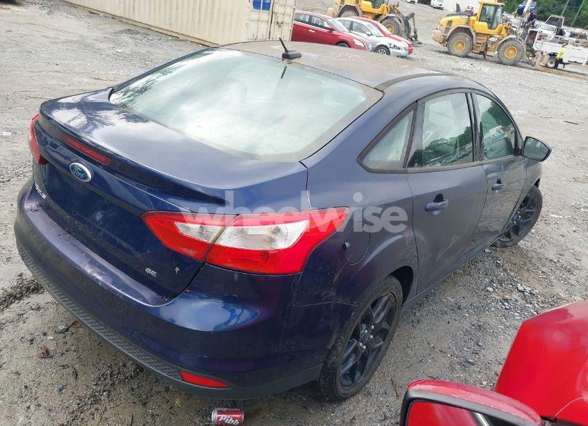 Photo 4 of 2012 Ford Focus SE (VIN 1FAHP3F29CL163358)