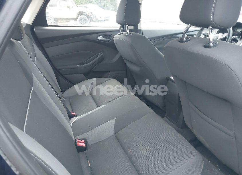 Photo 8 of 2012 Ford Focus SE (VIN 1FAHP3F29CL163358)