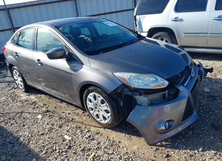 2012 Ford Focus SE (VIN 1FAHP3F29CL186445) main photo