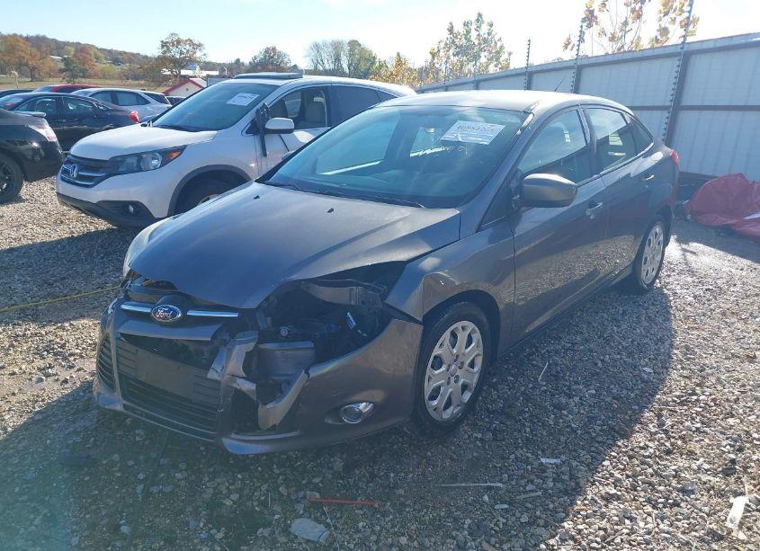 Photo 2 of 2012 Ford Focus SE (VIN 1FAHP3F29CL186445)