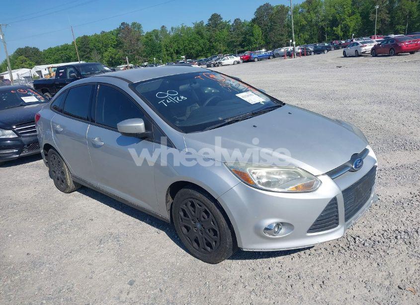2012 Ford Focus SE (VIN 1FAHP3F29CL192181) main photo