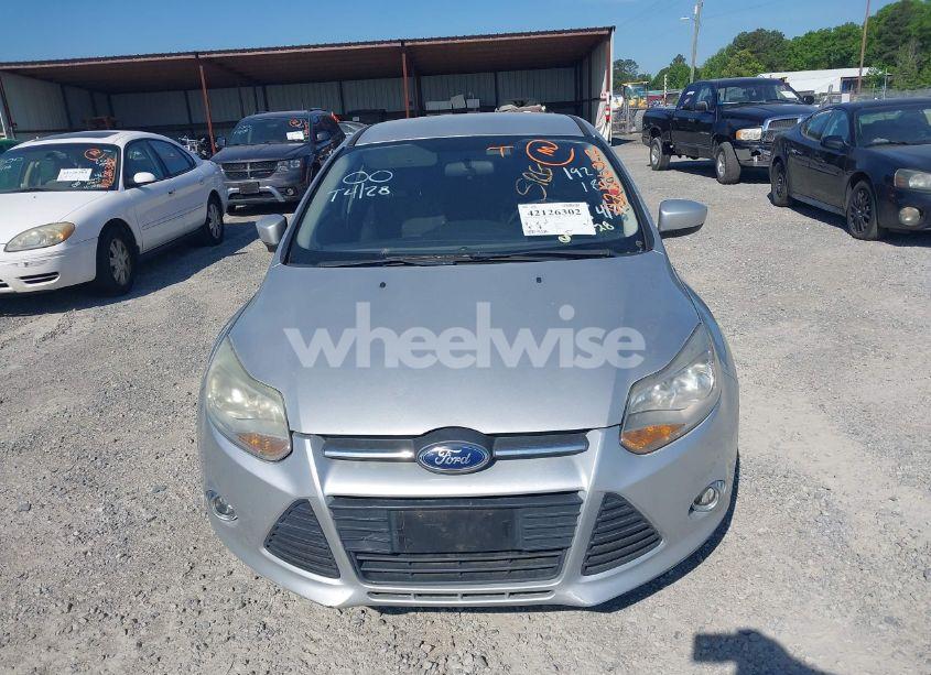 Photo 12 of 2012 Ford Focus SE (VIN 1FAHP3F29CL192181)