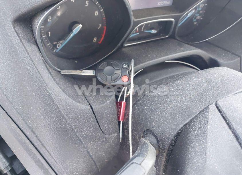 Photo 11 of 2012 Ford Focus SE (VIN 1FAHP3F29CL221680)