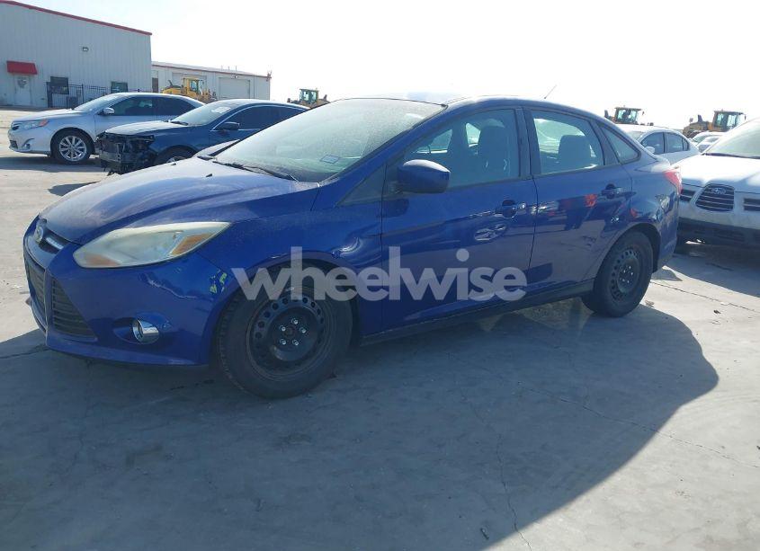 Photo 2 of 2012 Ford Focus SE (VIN 1FAHP3F29CL221680)