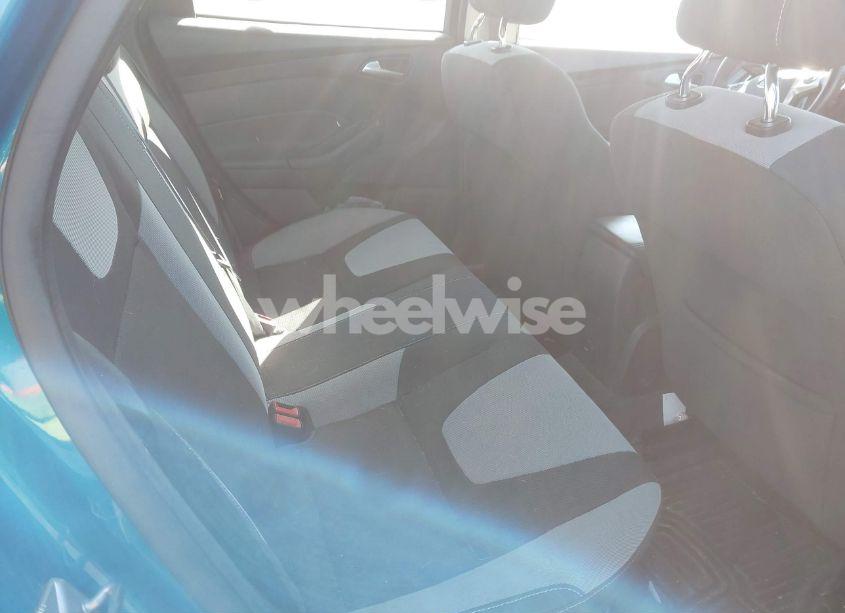 Photo 8 of 2012 Ford Focus SE (VIN 1FAHP3F29CL233652)