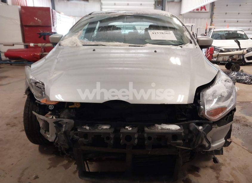 Photo 6 of 2012 Ford Focus SE (VIN 1FAHP3F29CL234896)