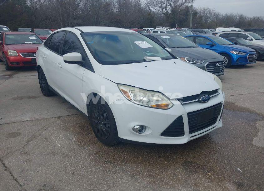 2012 Ford Focus SE (VIN 1FAHP3F29CL267154) main photo