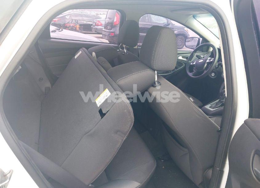 Photo 8 of 2012 Ford Focus SE (VIN 1FAHP3F29CL267154)