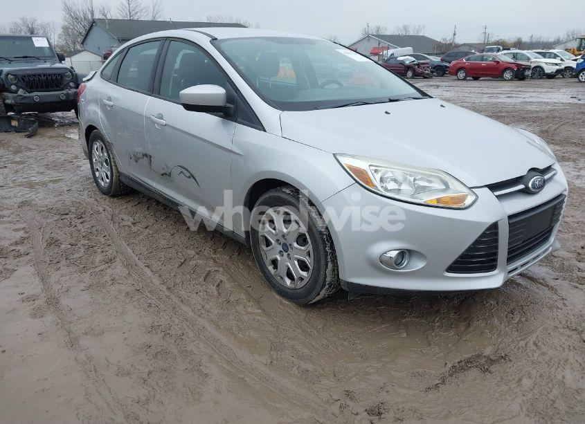 2012 Ford Focus SE (VIN 1FAHP3F29CL295519) main photo