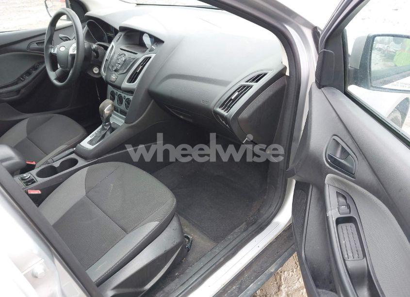 Photo 5 of 2012 Ford Focus SE (VIN 1FAHP3F29CL295519)