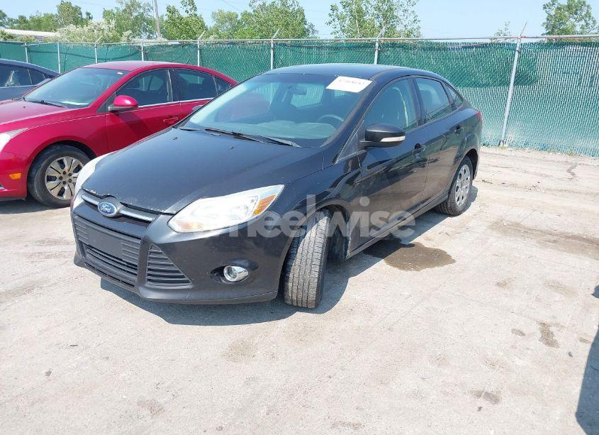 Photo 2 of 2012 Ford Focus SE (VIN 1FAHP3F29CL311587)