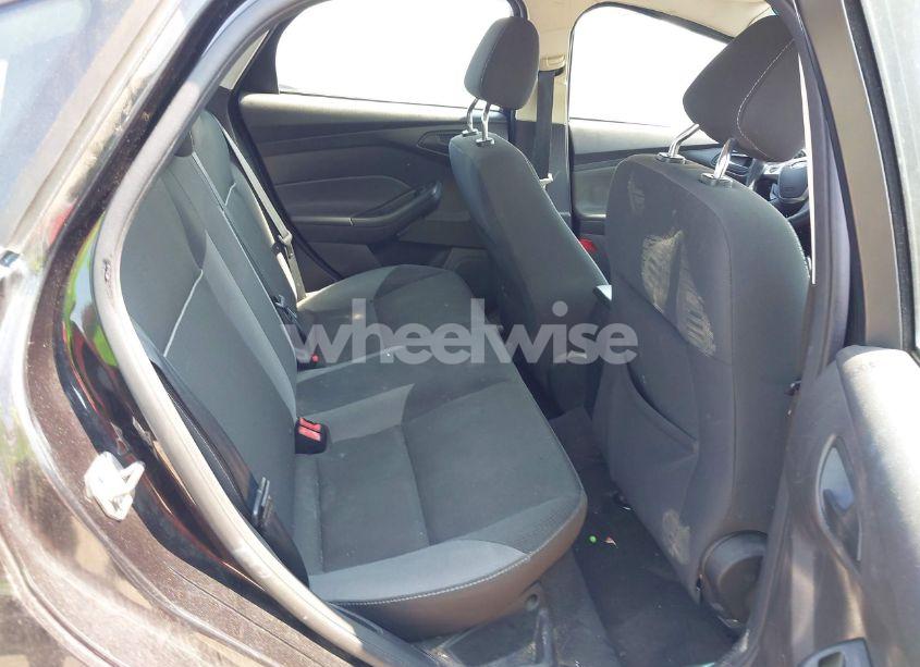 Photo 8 of 2012 Ford Focus SE (VIN 1FAHP3F29CL311587)