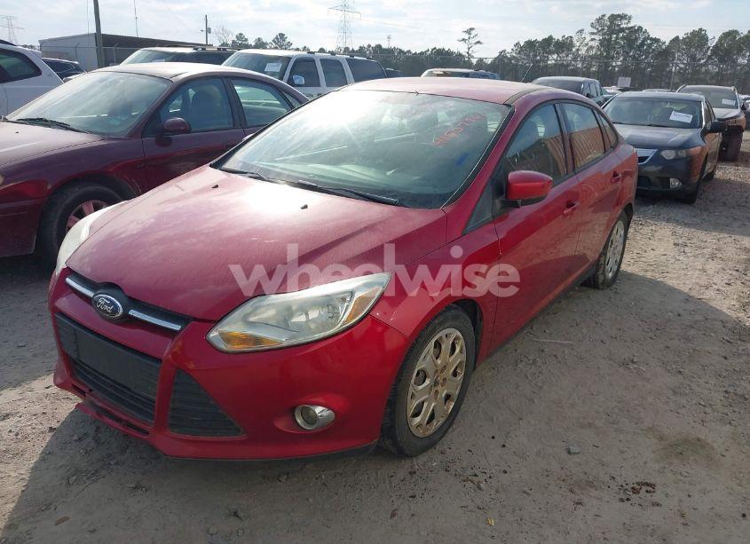 Photo 2 of 2012 Ford Focus SE (VIN 1FAHP3F29CL377587)