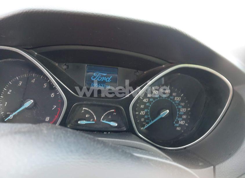 Photo 7 of 2012 Ford Focus SE (VIN 1FAHP3F29CL377587)