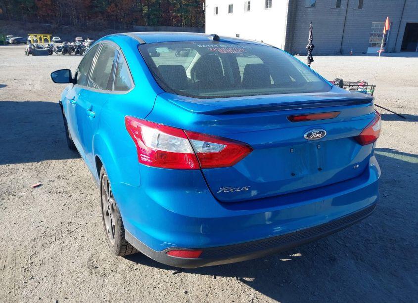 Photo 3 of 2012 Ford Focus SE (VIN 1FAHP3F29CL389383)