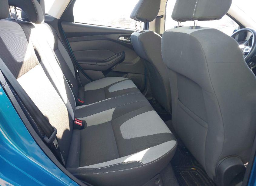 Photo 8 of 2012 Ford Focus SE (VIN 1FAHP3F29CL389383)