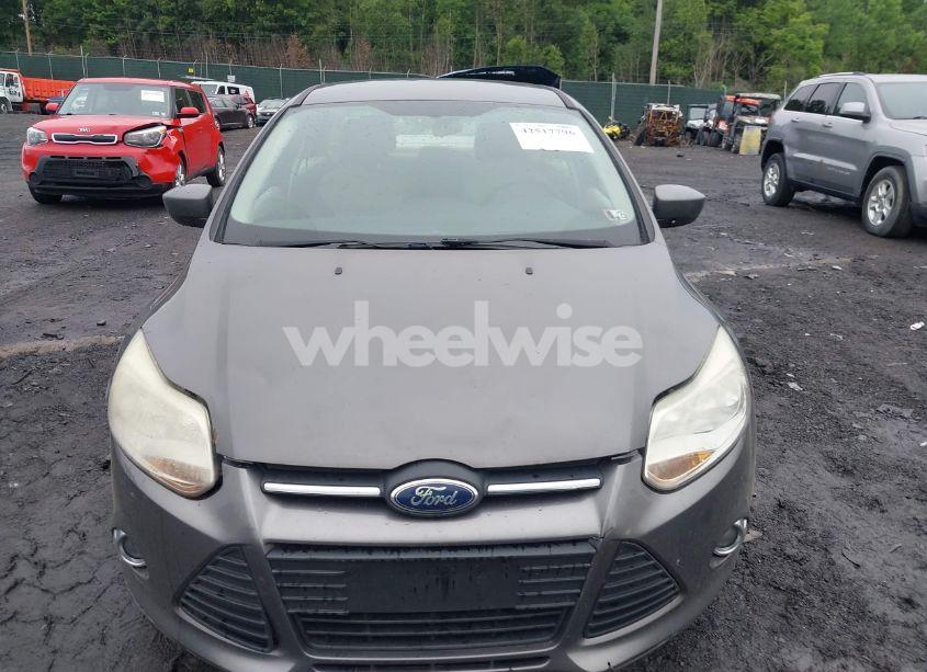 Photo 12 of 2012 Ford Focus SE (VIN 1FAHP3F29CL442731)