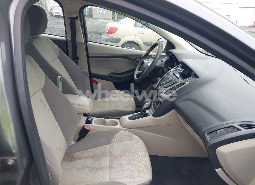 Photo 5 of 2012 Ford Focus SE (VIN 1FAHP3F29CL442731)