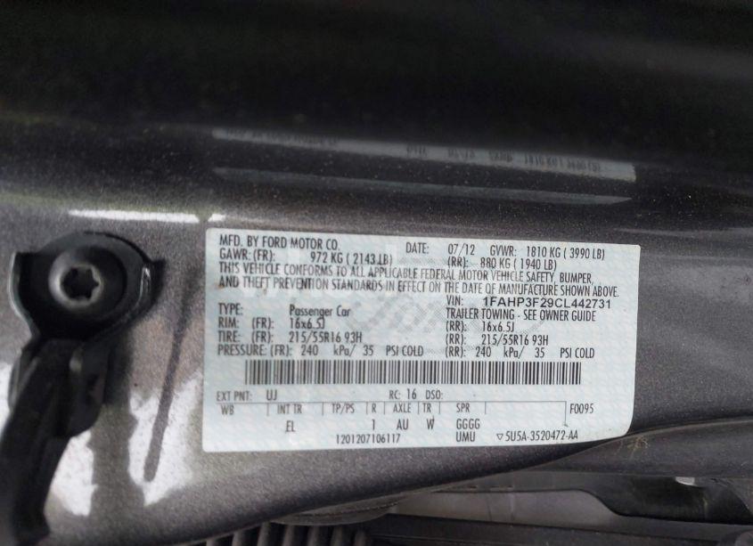 Photo 9 of 2012 Ford Focus SE (VIN 1FAHP3F29CL442731)