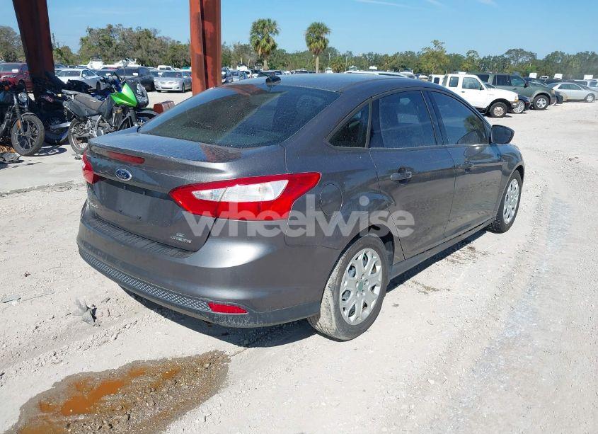 Photo 4 of 2012 Ford Focus SE (VIN 1FAHP3F29CL444589)