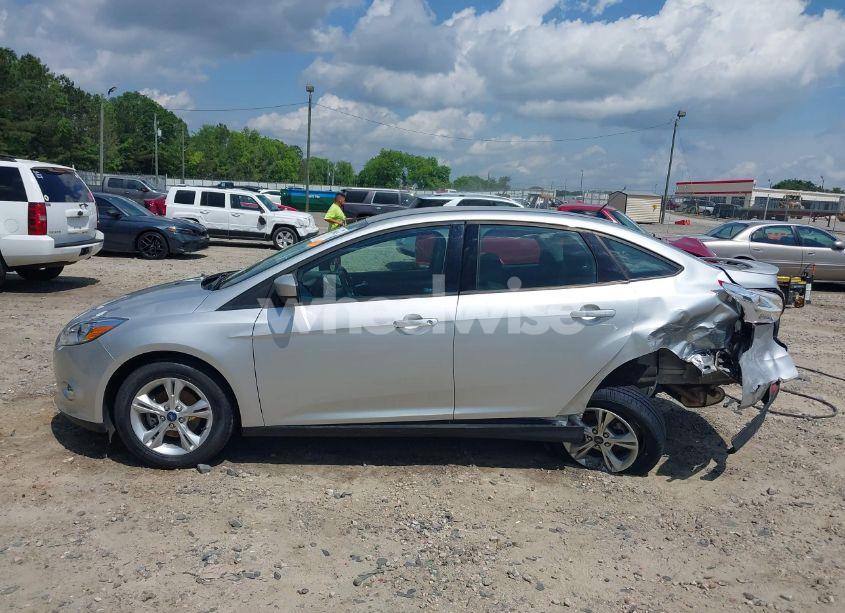 Photo 14 of 2012 Ford Focus SE (VIN 1FAHP3F29CL452465)