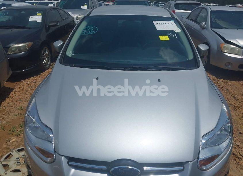 Photo 17 of 2012 Ford Focus SE (VIN 1FAHP3F29CL452465)