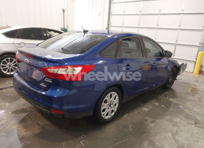 Photo 4 of 2012 Ford Focus SE (VIN 1FAHP3F29CL454409)