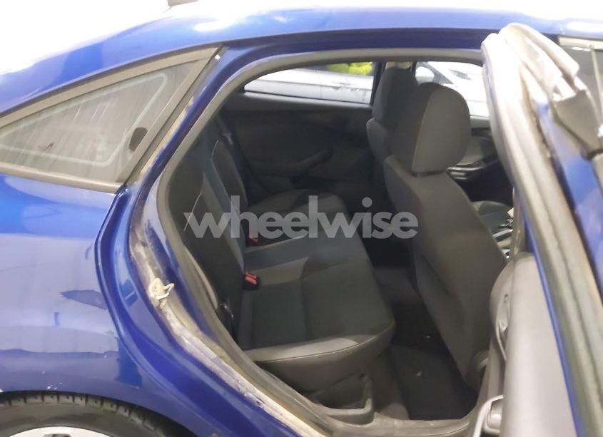 Photo 8 of 2012 Ford Focus SE (VIN 1FAHP3F29CL454409)