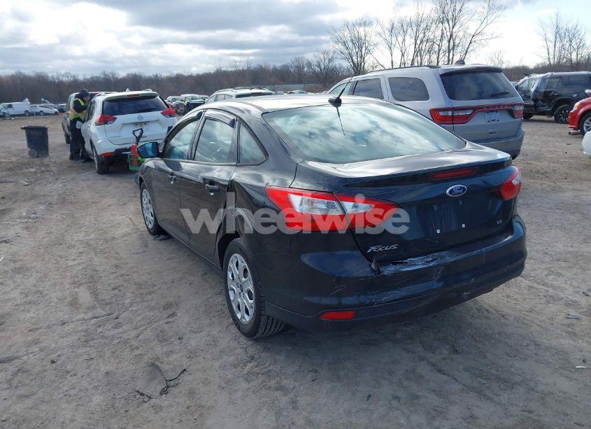 Photo 3 of 2012 Ford Focus SE (VIN 1FAHP3F29CL460596)