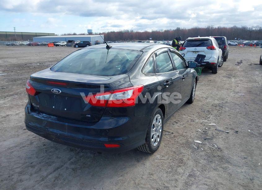 Photo 4 of 2012 Ford Focus SE (VIN 1FAHP3F29CL460596)