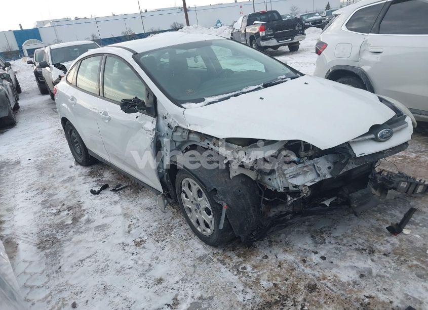 2012 Ford Focus SE (VIN 1FAHP3F2XCL102004) main photo
