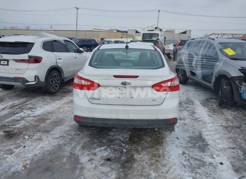 Photo 16 of 2012 Ford Focus SE (VIN 1FAHP3F2XCL102004)