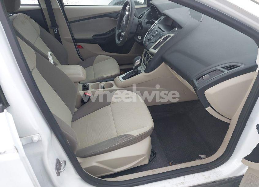 Photo 5 of 2012 Ford Focus SE (VIN 1FAHP3F2XCL102004)