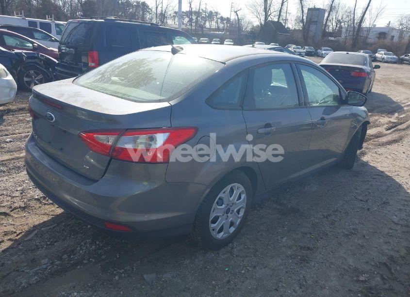 Photo 4 of 2012 Ford Focus SE (VIN 1FAHP3F2XCL137819)
