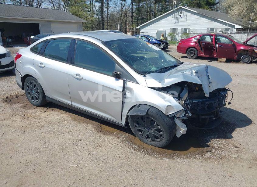 2012 Ford Focus SE (VIN 1FAHP3F2XCL217086) main photo