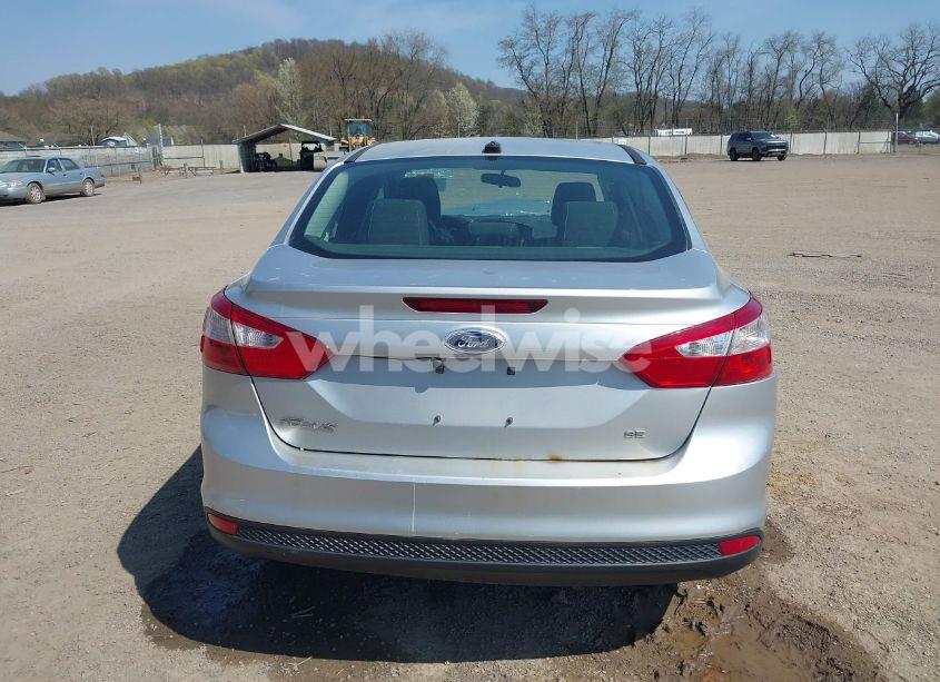 Photo 17 of 2012 Ford Focus SE (VIN 1FAHP3F2XCL217086)
