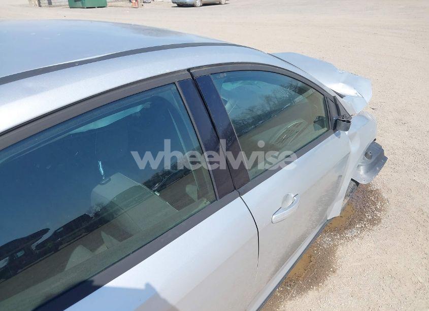 Photo 21 of 2012 Ford Focus SE (VIN 1FAHP3F2XCL217086)