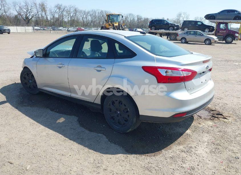 Photo 3 of 2012 Ford Focus SE (VIN 1FAHP3F2XCL217086)