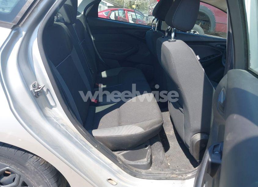 Photo 8 of 2012 Ford Focus SE (VIN 1FAHP3F2XCL217086)